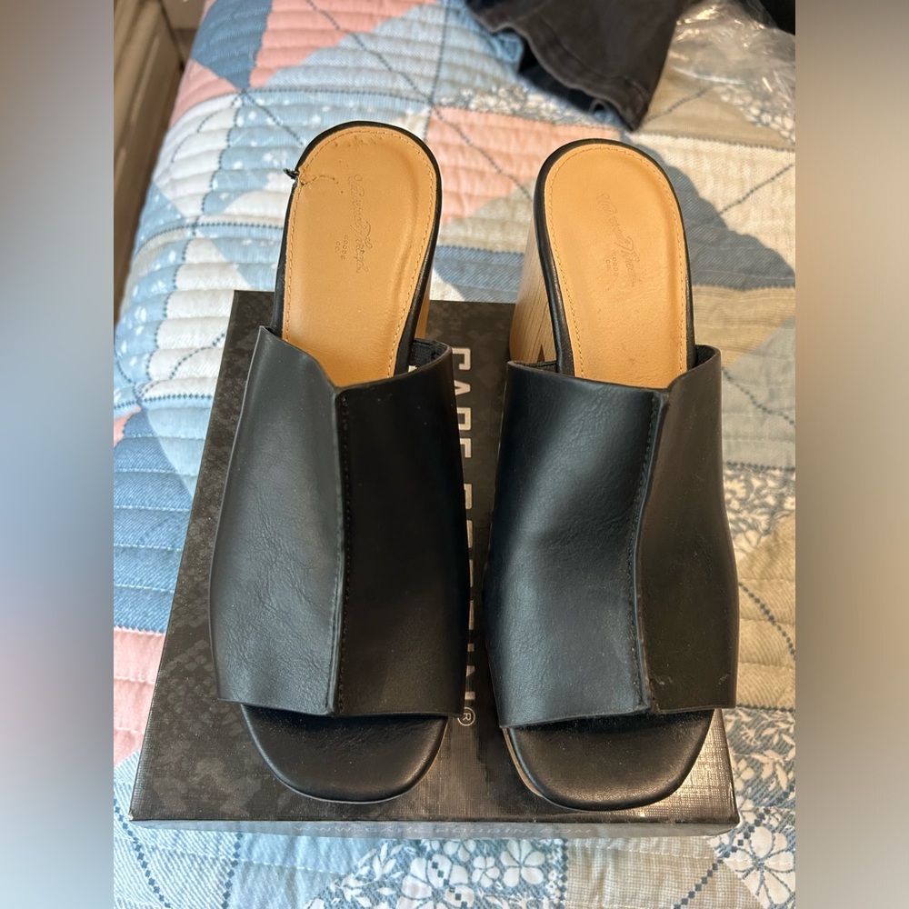 Black Clogs